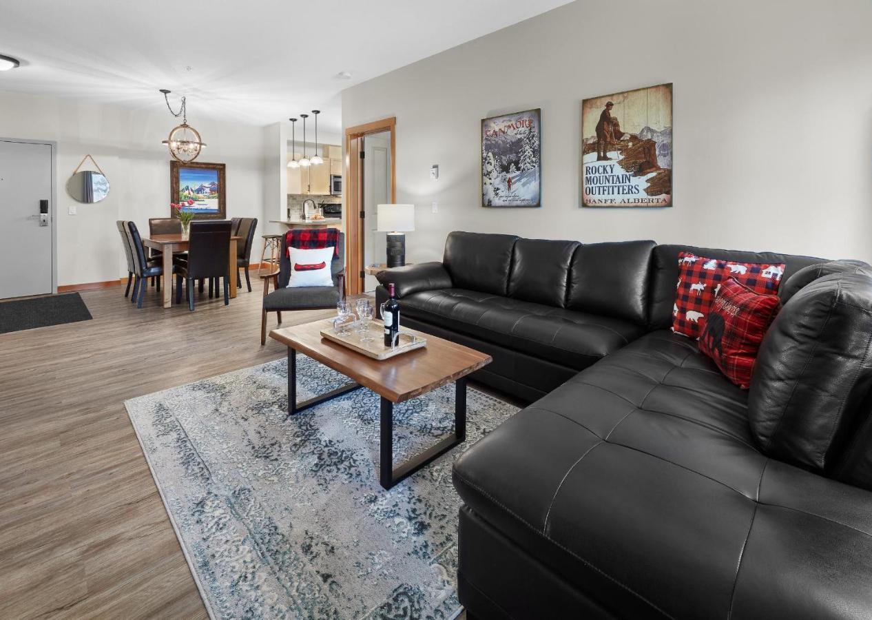 Newly Renovated Grizzly Lodge, Spacious 3Br 2Ba With Open Pool, Hot Tub Canmore Exterior foto